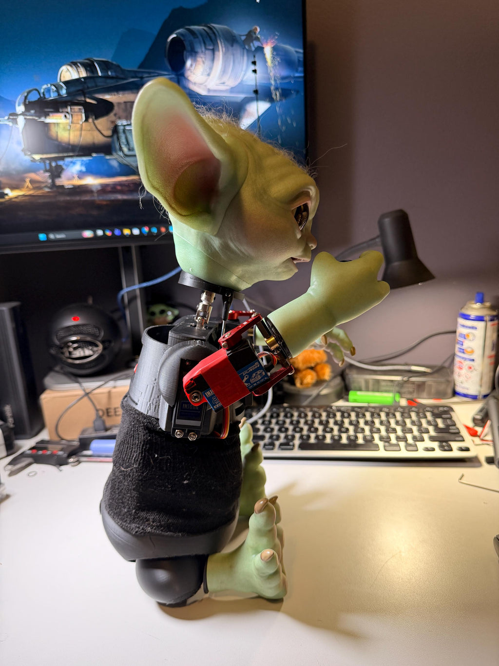 Animatronic life-size Grogu, 7-Axis animation, "Troop-Ready" Companion with Integrated Sound